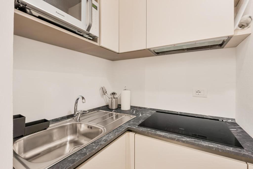 Angolo cucina attrezzato